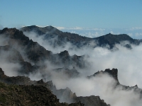 Utsikten överkratern Roque de los Muchachos, alldeles i närheten av observatorierna